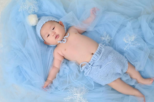 宁津宝宝要不要穿袜子